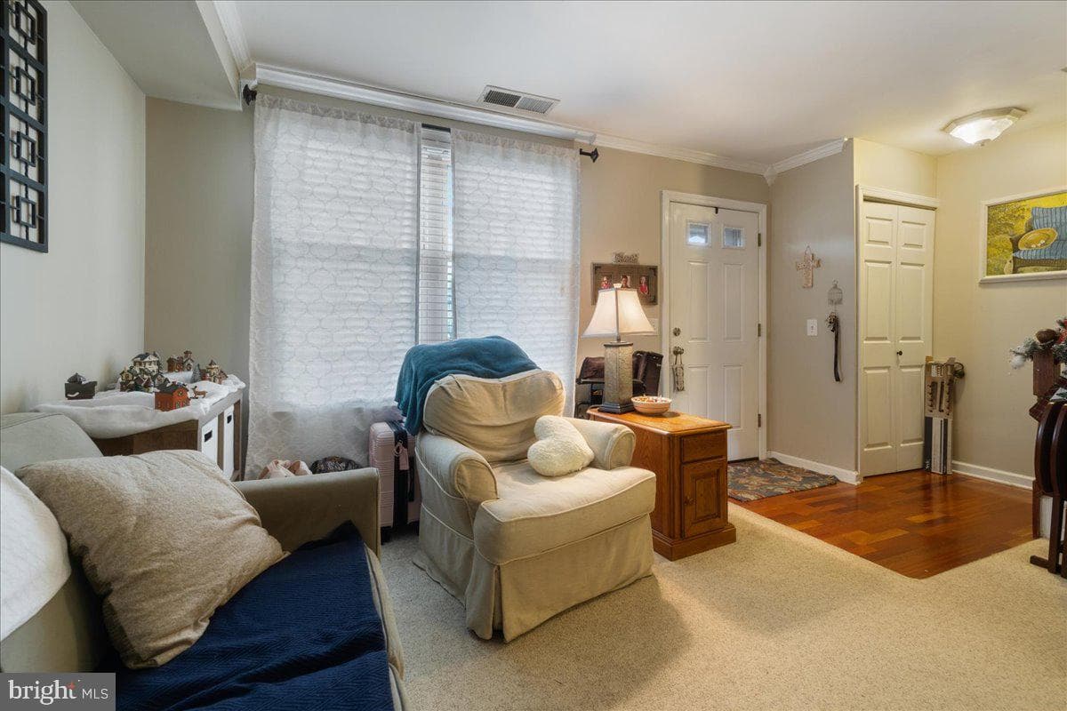 506 Clarella Court photo 4
