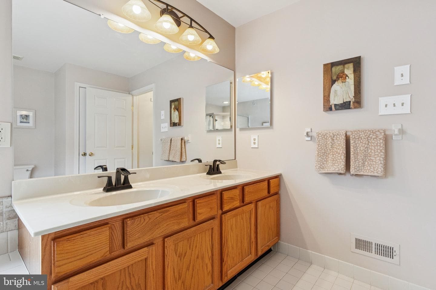 310 Rolling Hill Drive photo 19