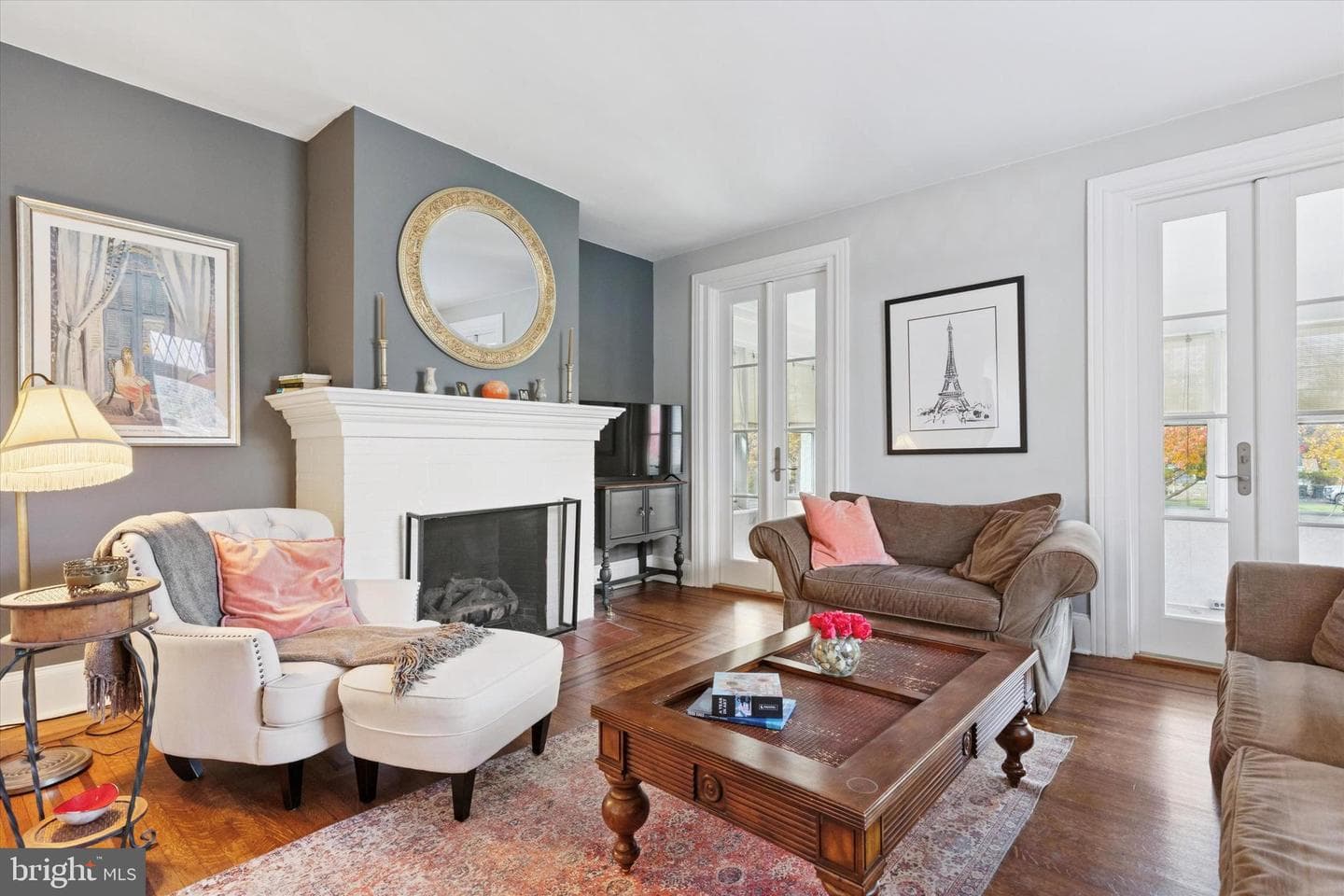 2444 Fairhill Avenue photo 10