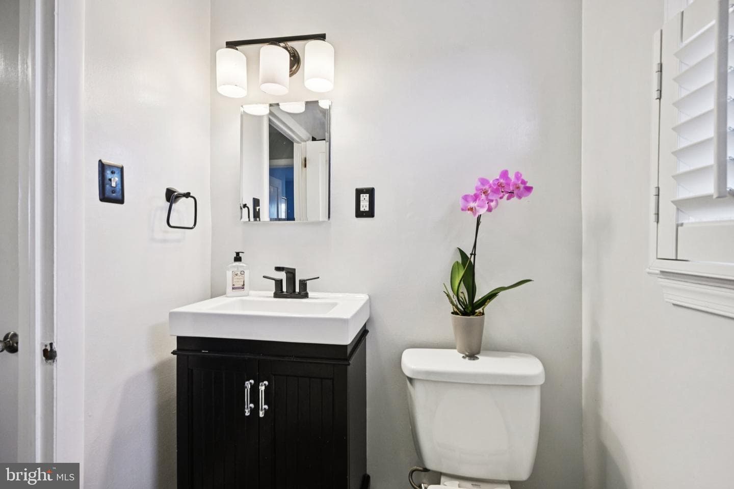 1211 Woodside Road photo 24