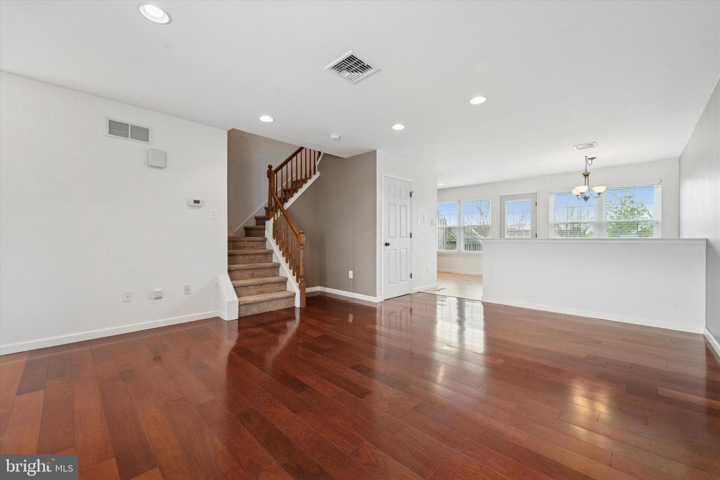 1225 Pin Oak Drive photo 3