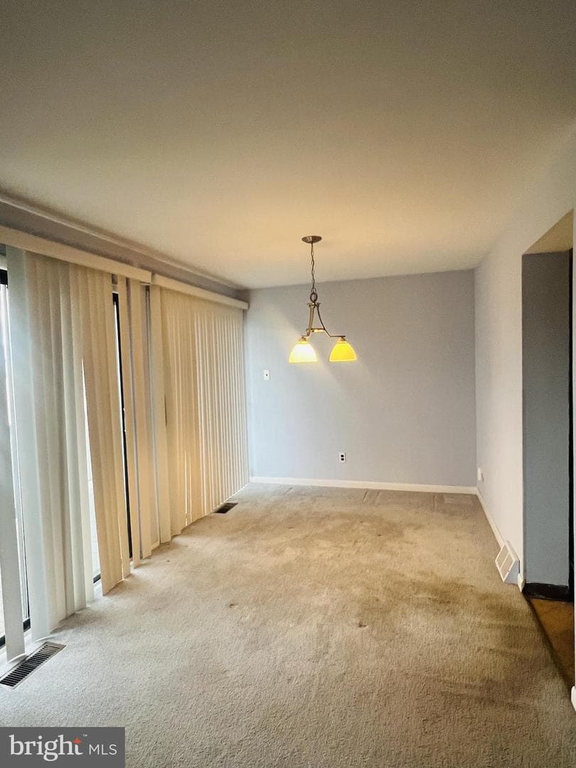 402 Harrison Place photo 6