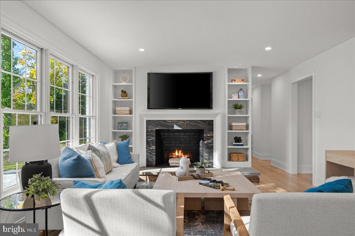 275 Brookway Road photo 8