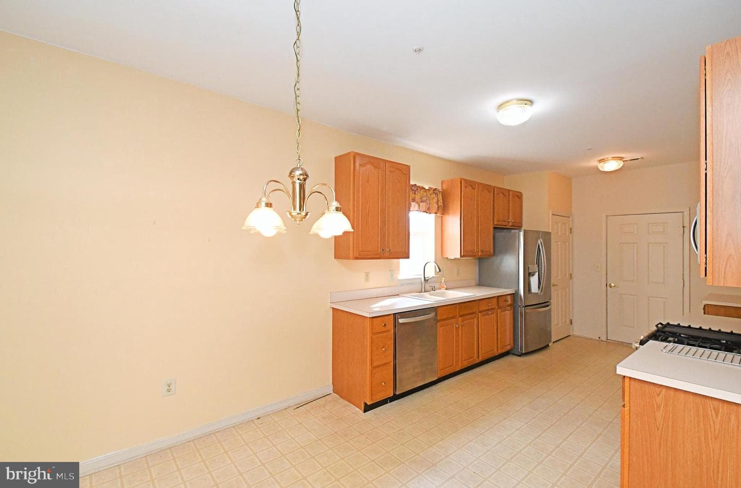 37 Stuart Dr photo 16