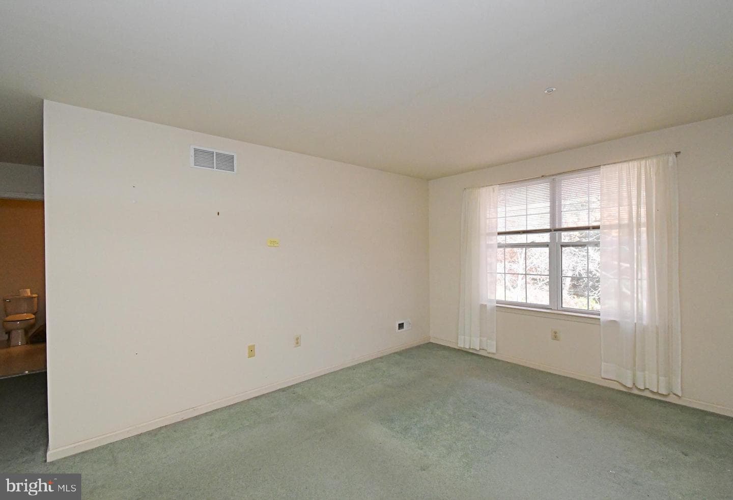 37 Stuart Dr photo 26