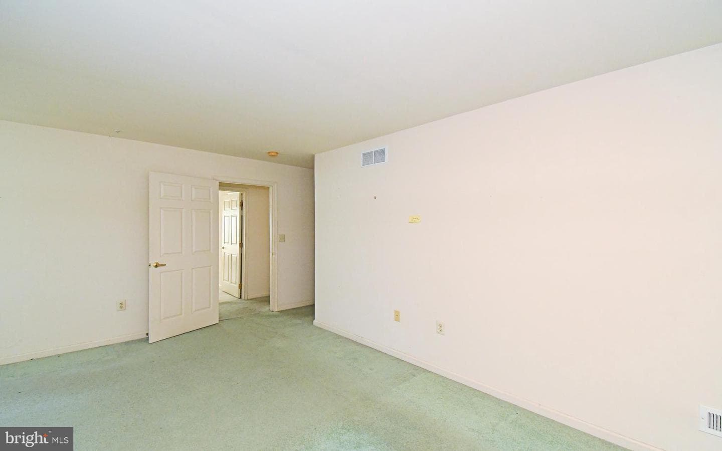 37 Stuart Dr photo 27