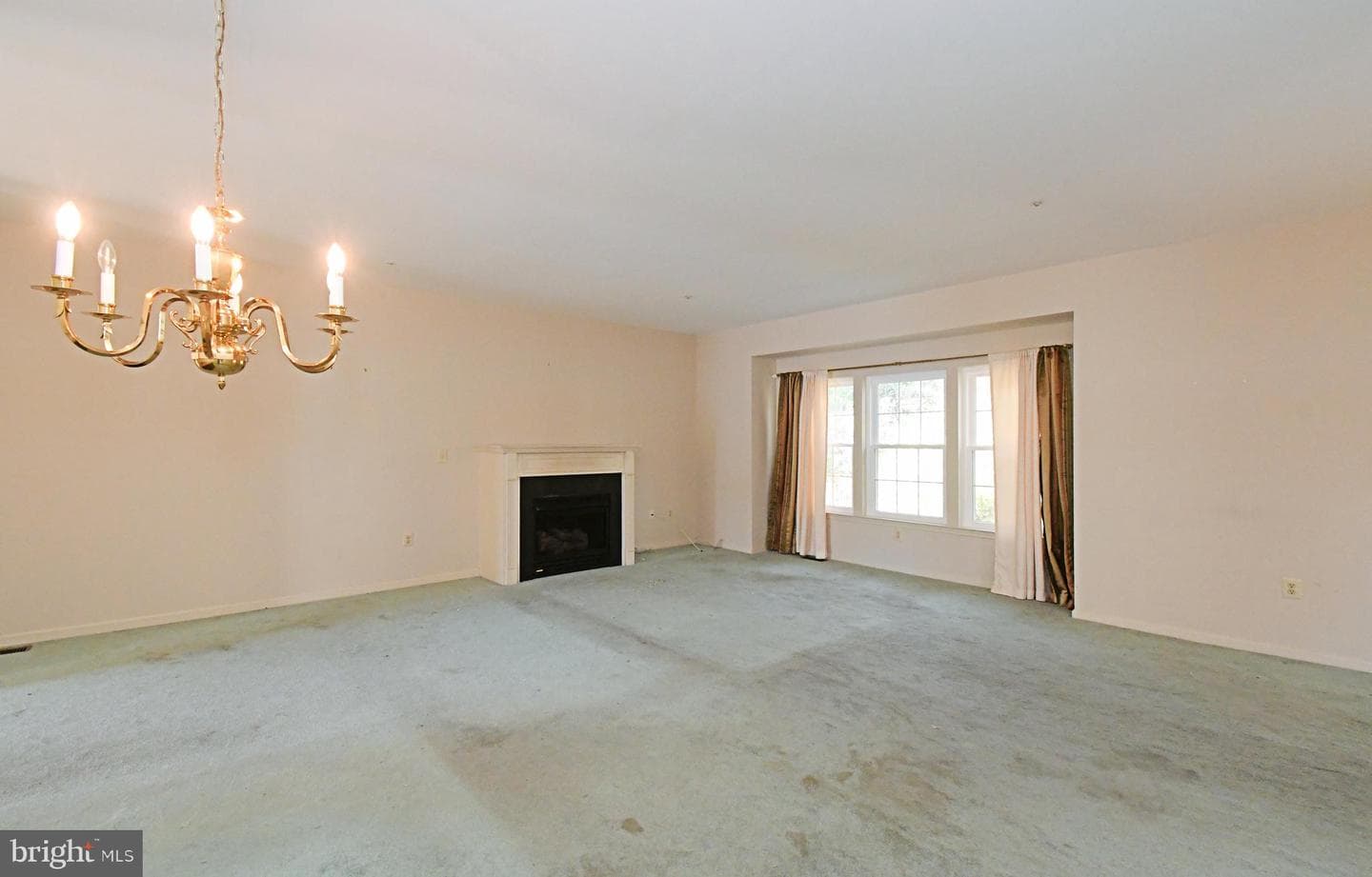 37 Stuart Dr photo 9
