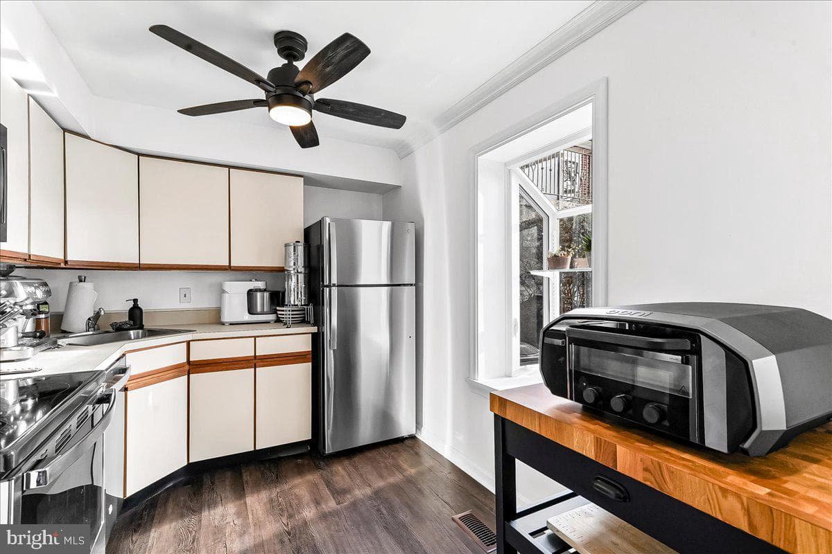 922 W Montgomery Avenue #b-2 photo 12