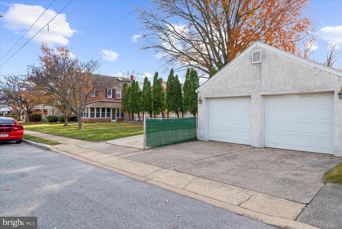 827 Buttonwood Street photo 23