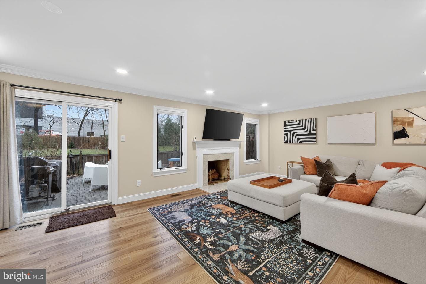 932 Hedgerow Court photo 16