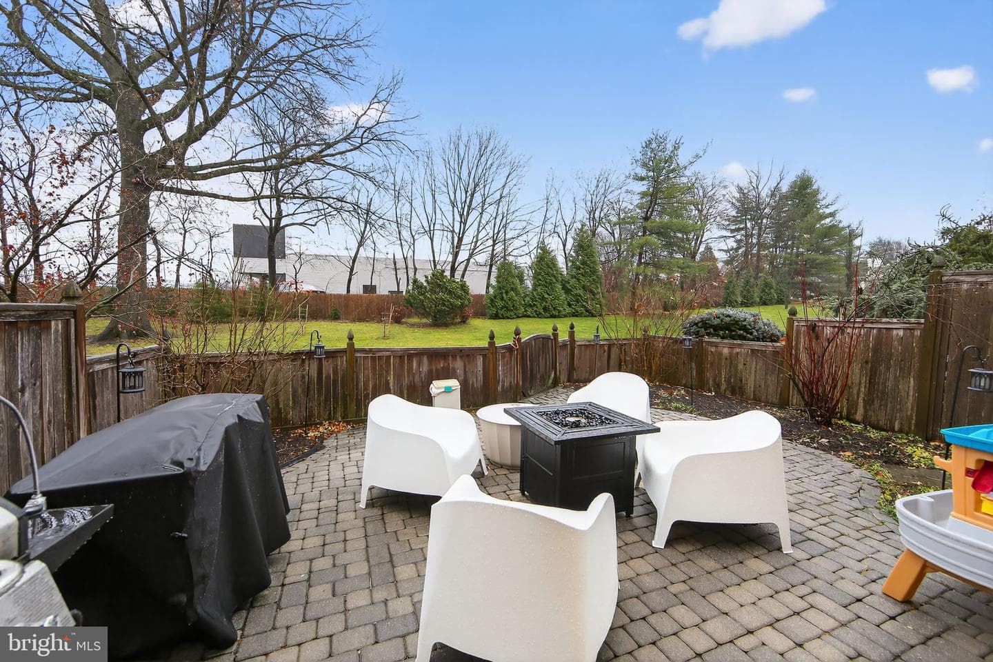 932 Hedgerow Court photo 37