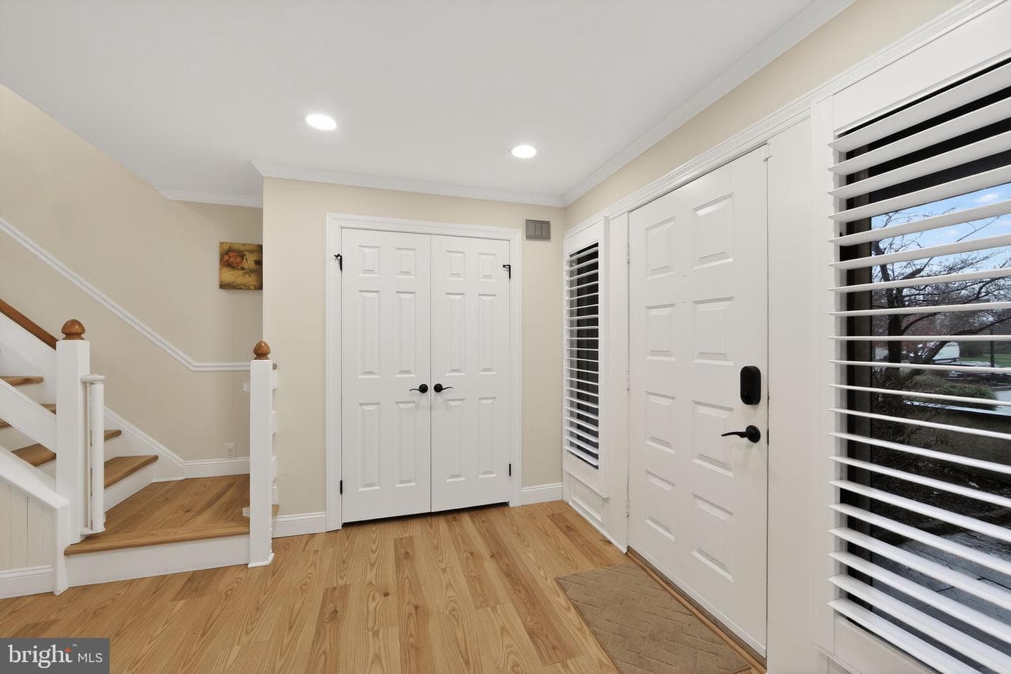 932 Hedgerow Court photo 4