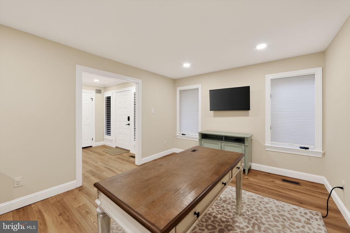 932 Hedgerow Court photo 6
