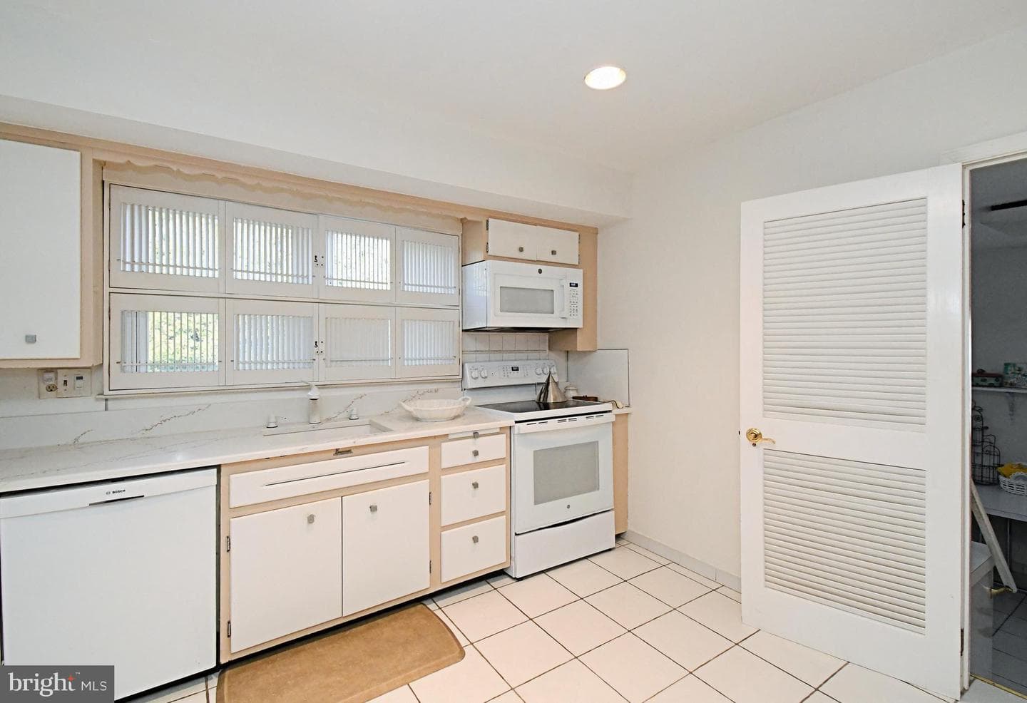 227 Barclay Circle photo 21