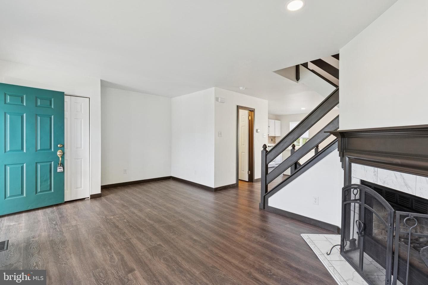 615 Longwood Road photo 5