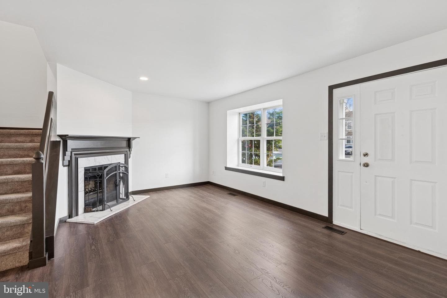 615 Longwood Road photo 6
