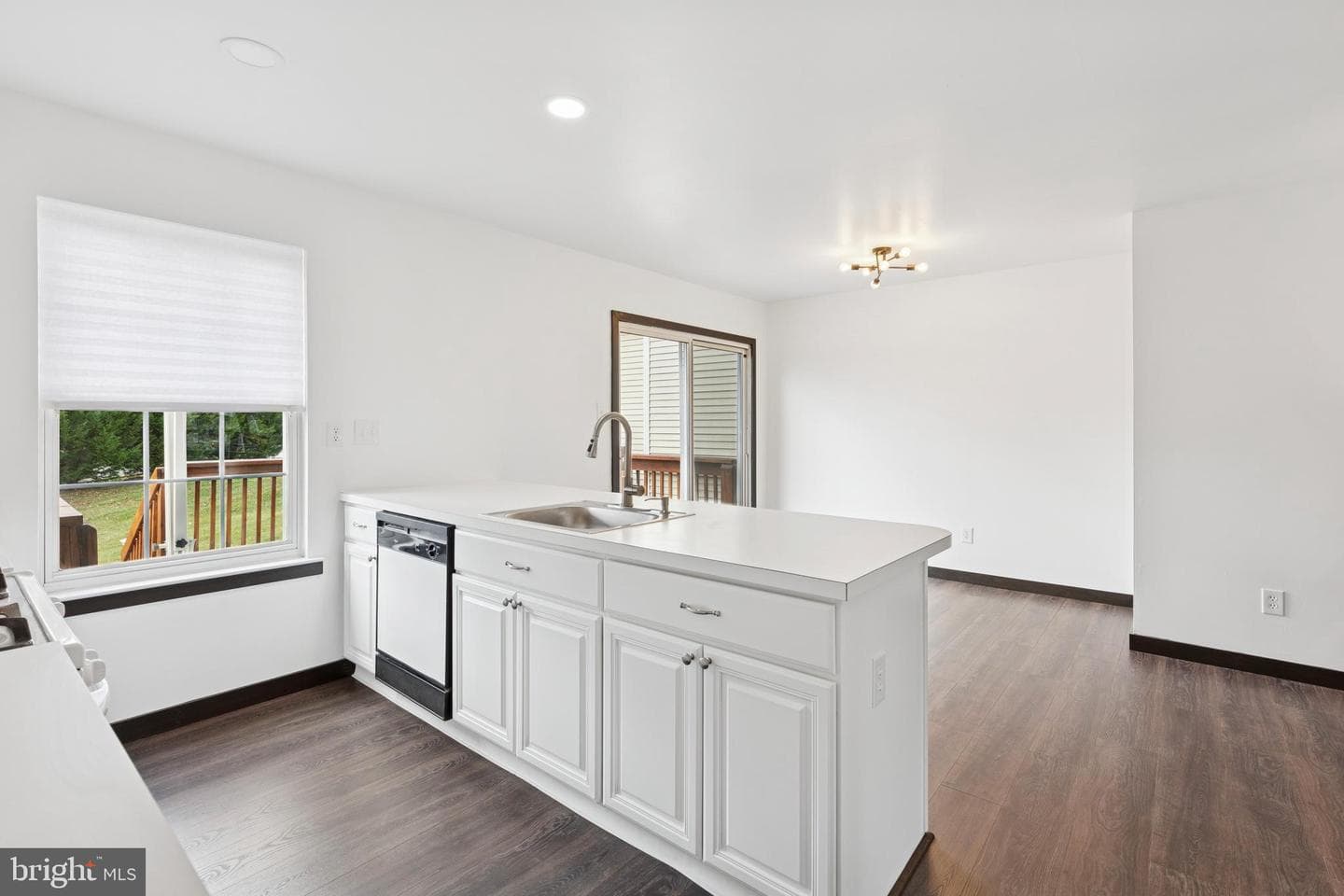 615 Longwood Road photo 8