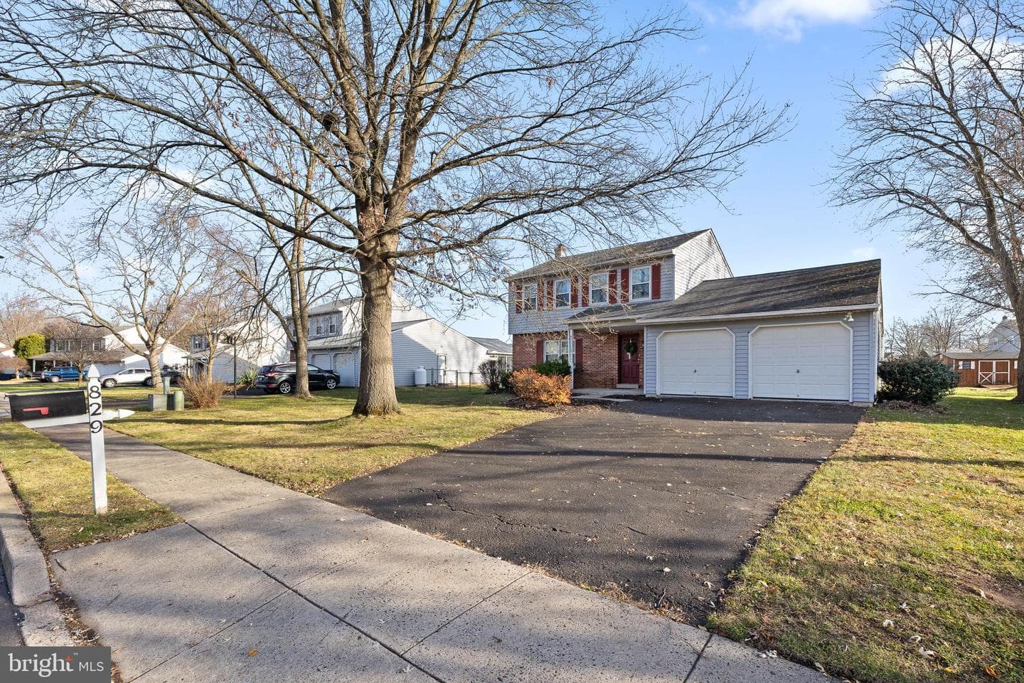 829 Alexander Drive photo 2