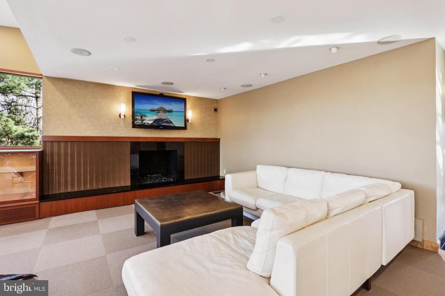 400 Highview Drive photo 19