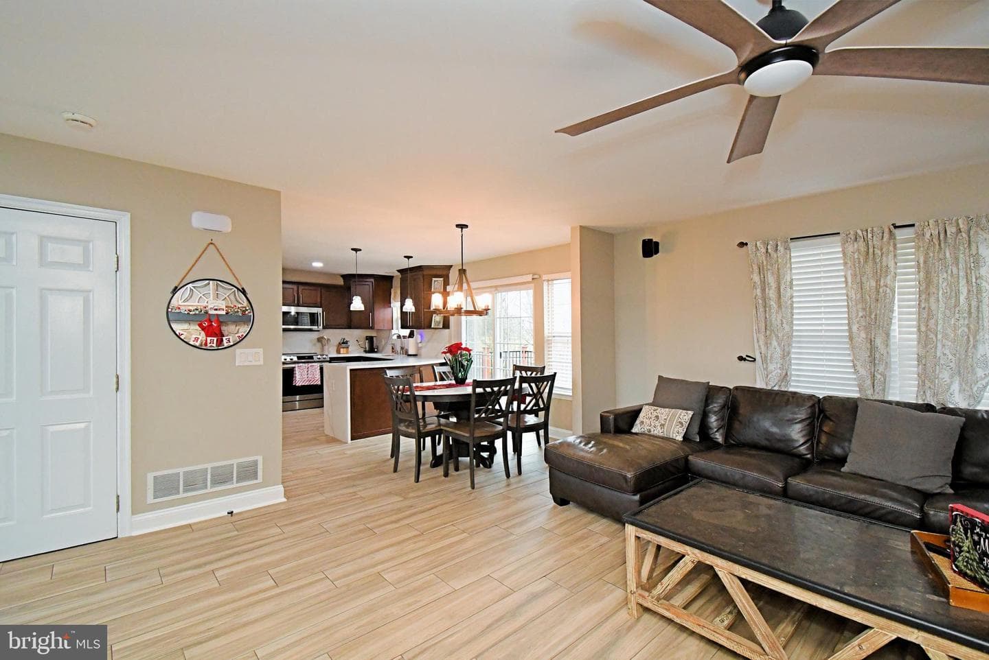 340 Vanderbilt Lane photo 14