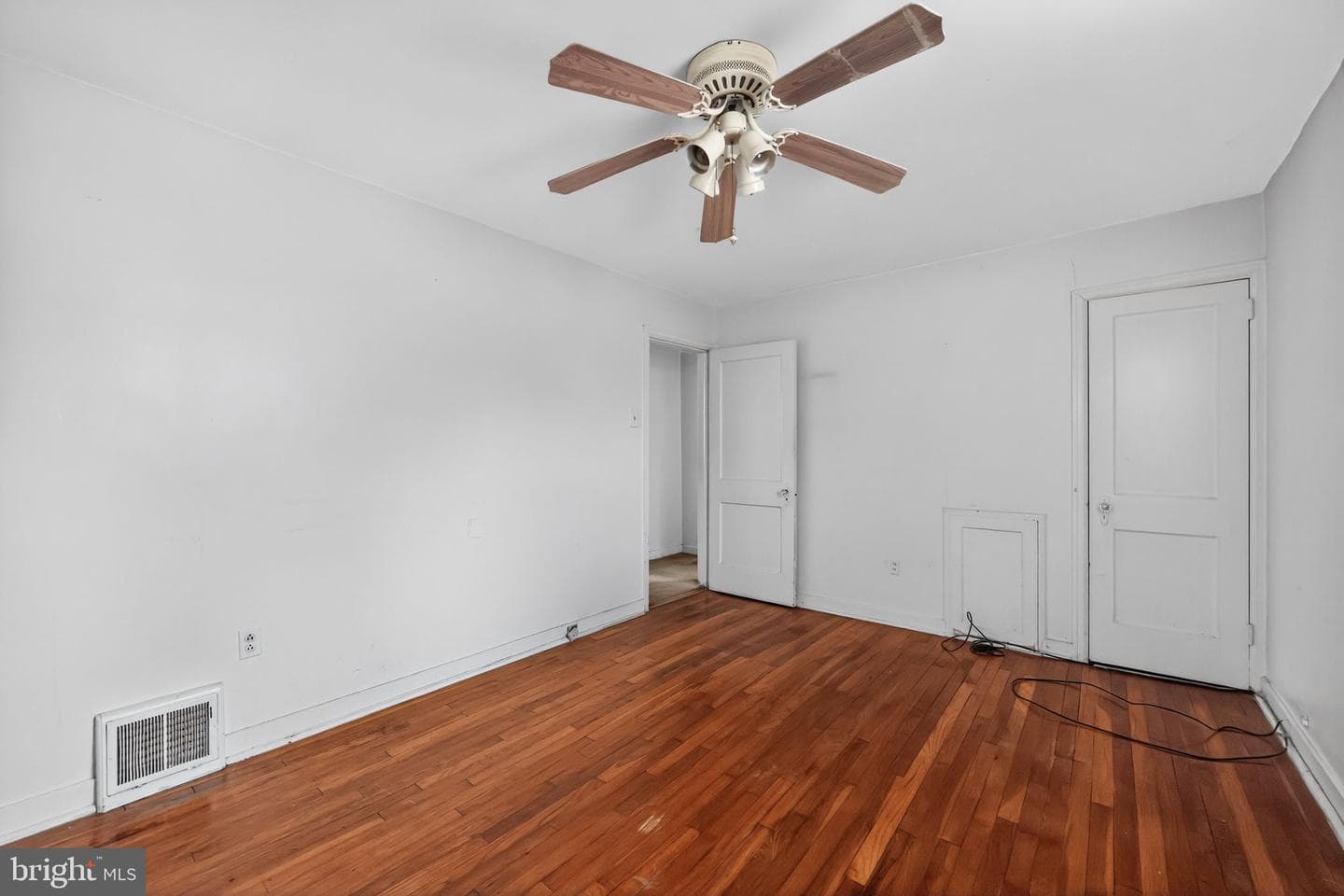 711 Grant Avenue photo 14