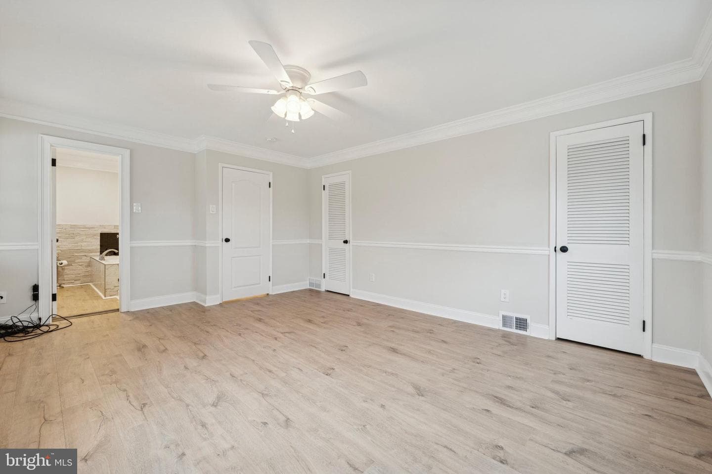440 Rittenhouse photo 31