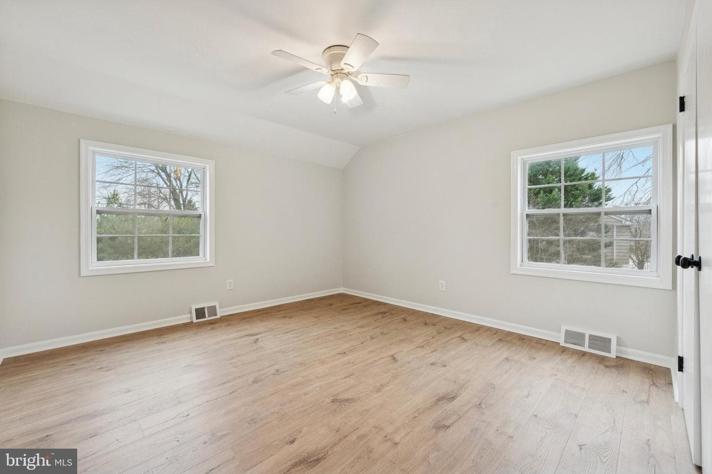 440 Rittenhouse photo 36