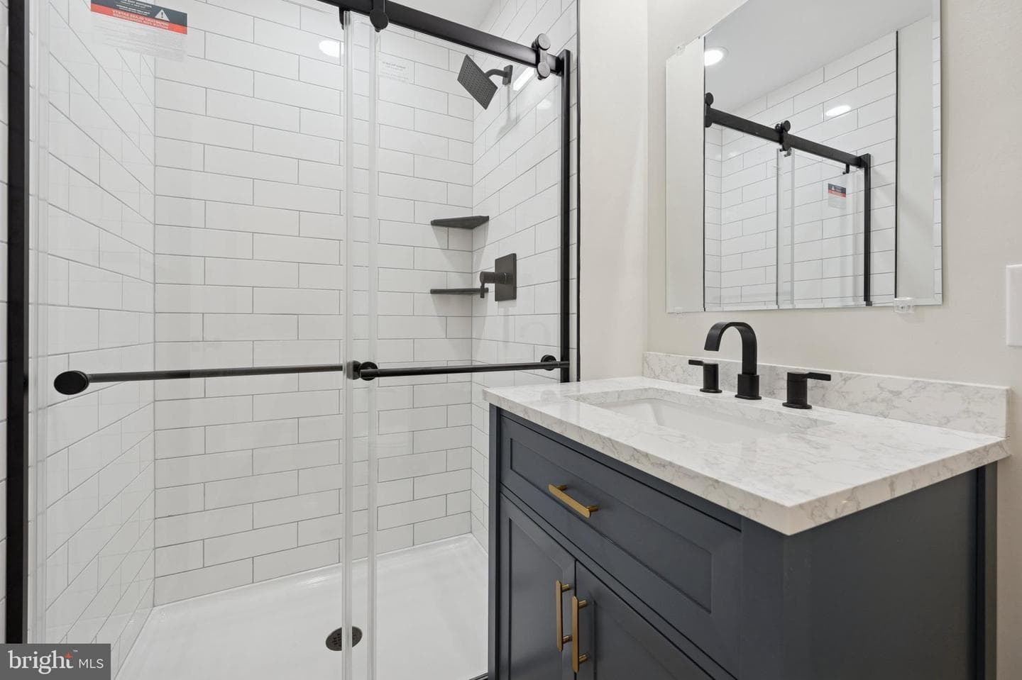 440 Rittenhouse photo 38