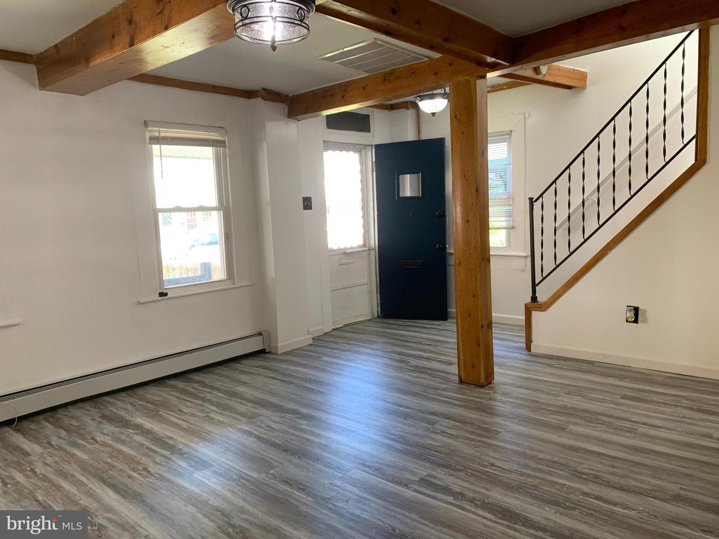 342 Lincoln Avenue photo 2