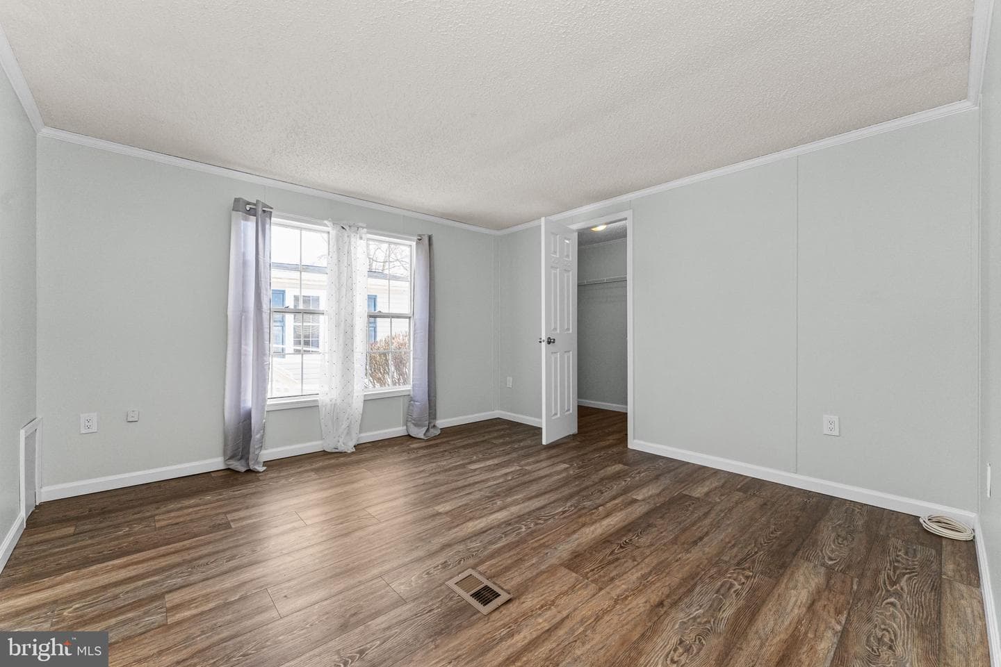 738 Aspen Circle photo 11