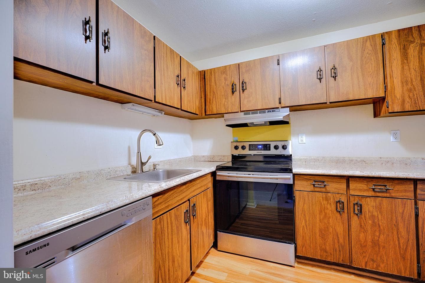 143 Riversedge Drive #condo 143 photo 6