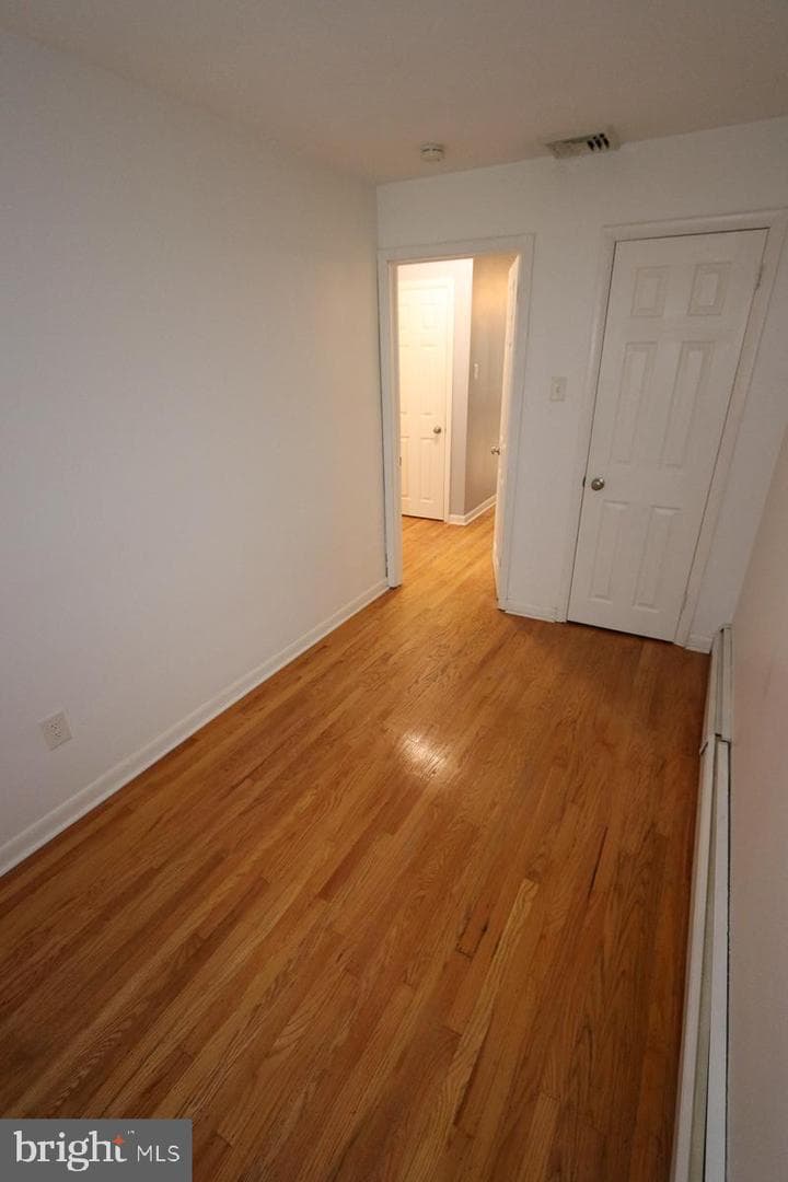 605 Burke Avenue photo 35