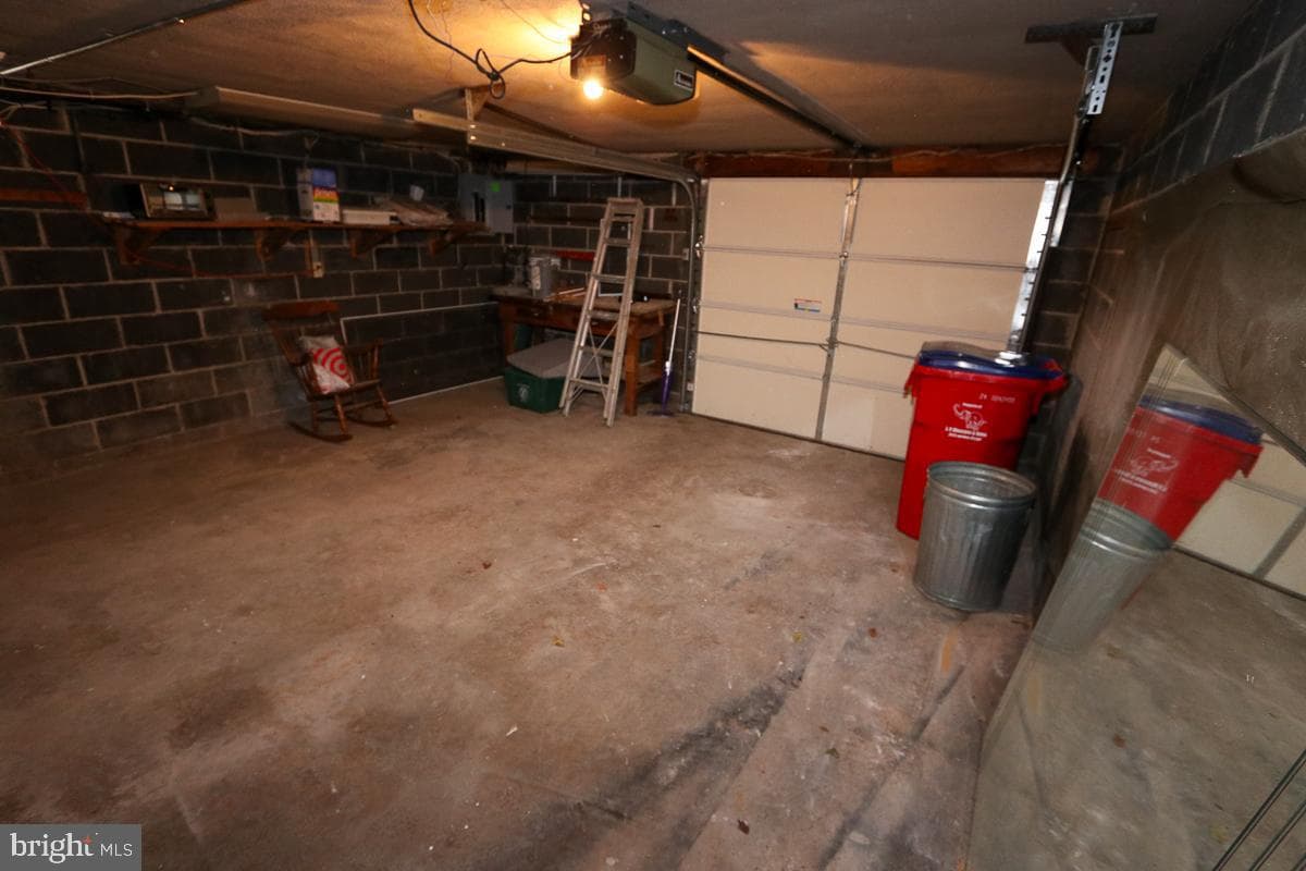 605 Burke Avenue photo 56
