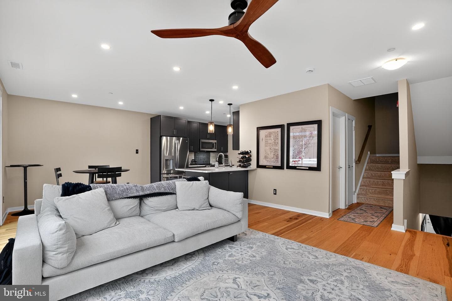 912 Riverplace Drive #m photo 3