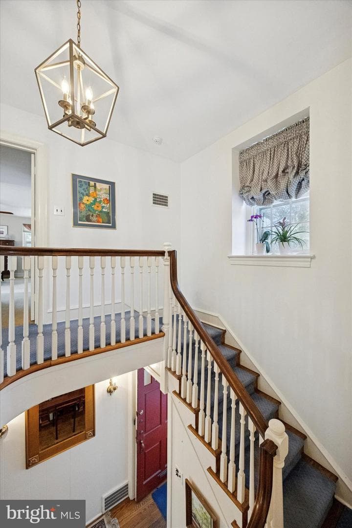 1039 Wellington Road photo 22