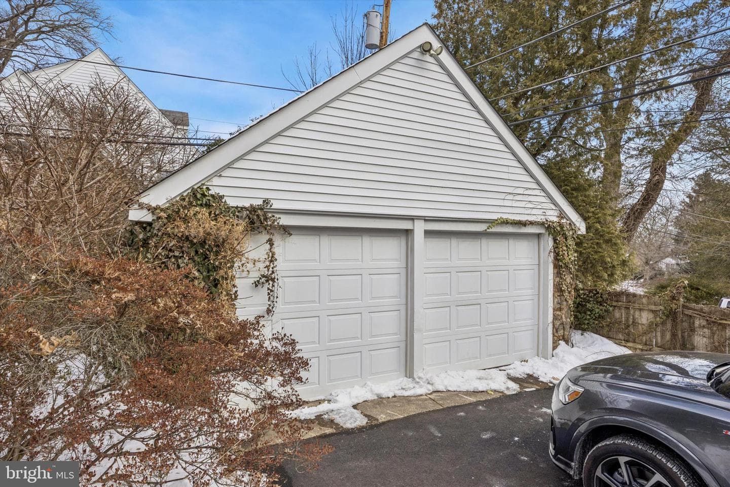 1039 Wellington Road photo 40