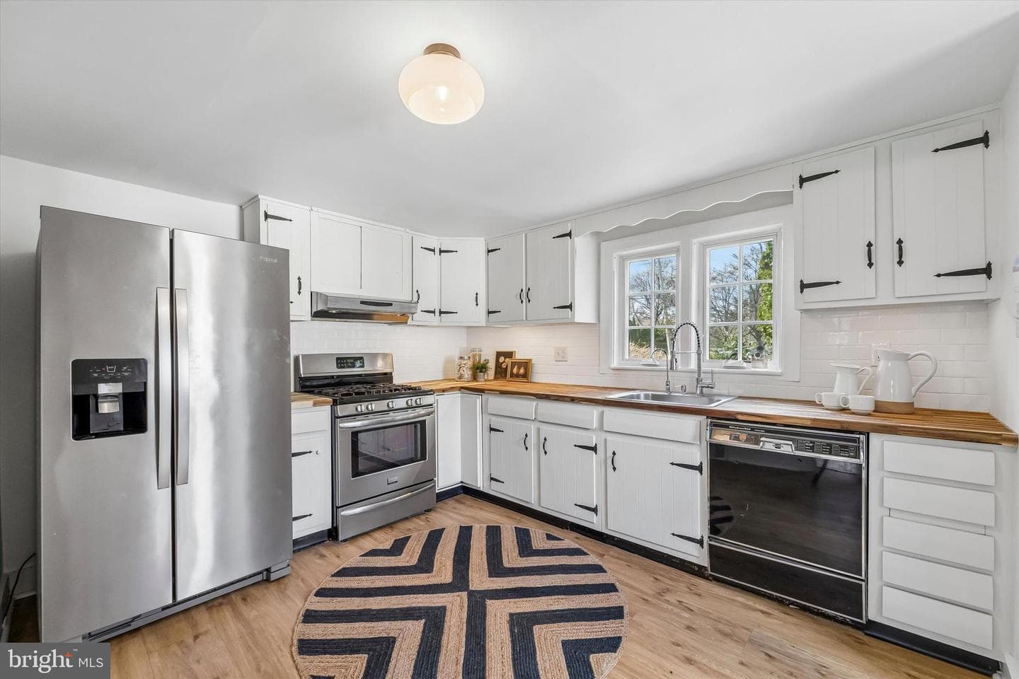 213 Royal Avenue photo 10
