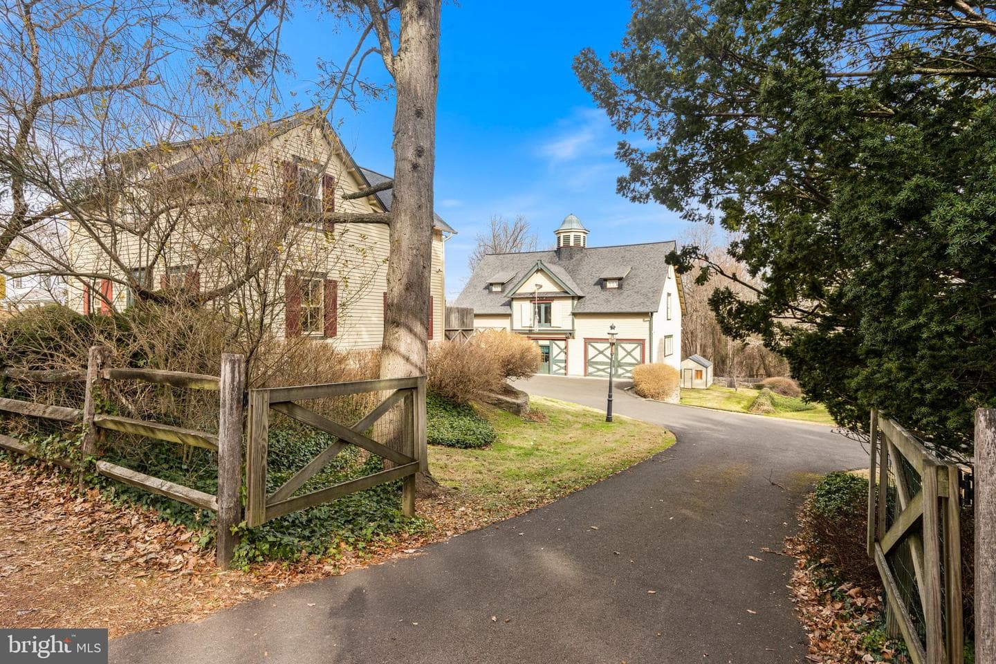213 Royal Avenue photo 30