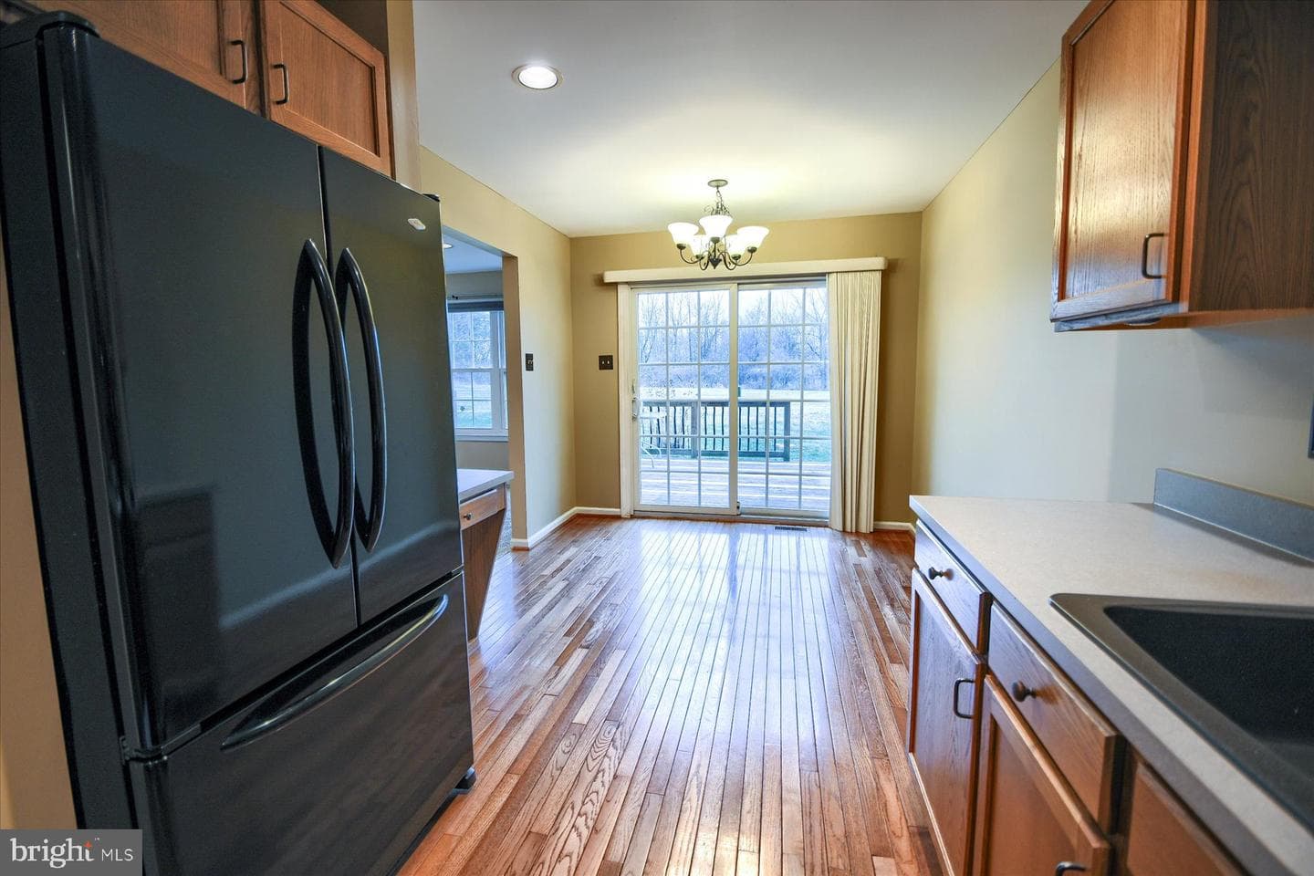 557 Broxton Court photo 11