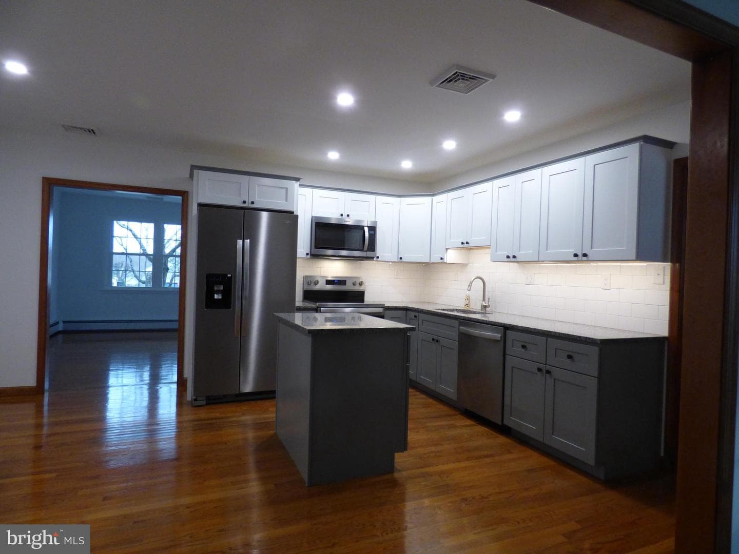151 Washington Street photo 13