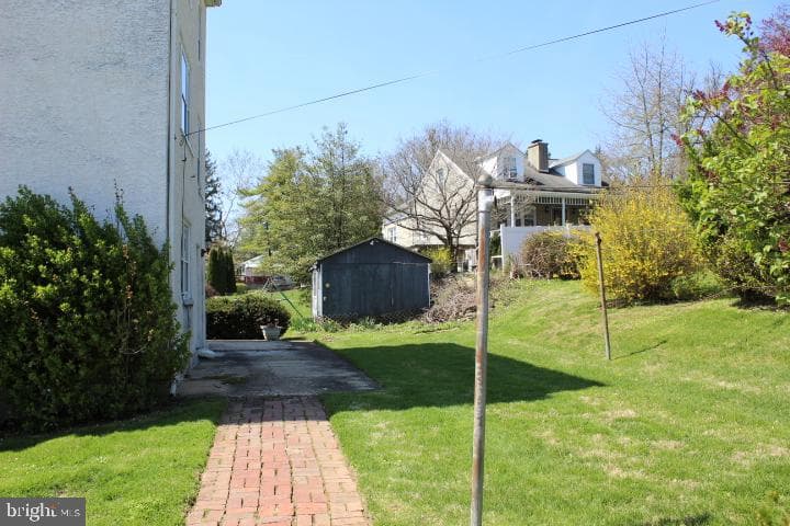 281 E Matsonford Road photo 23