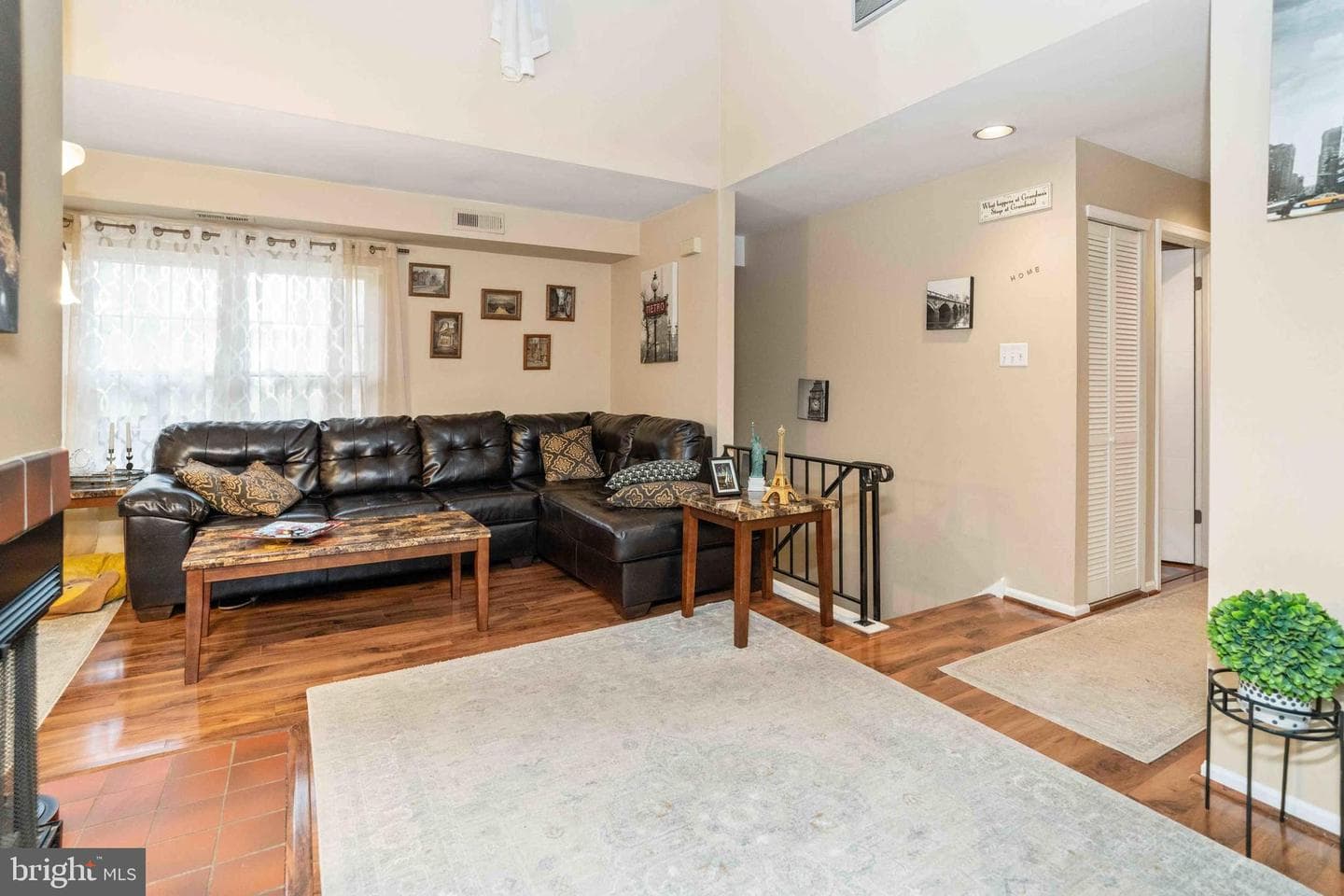 46 Woodbine Court photo 22