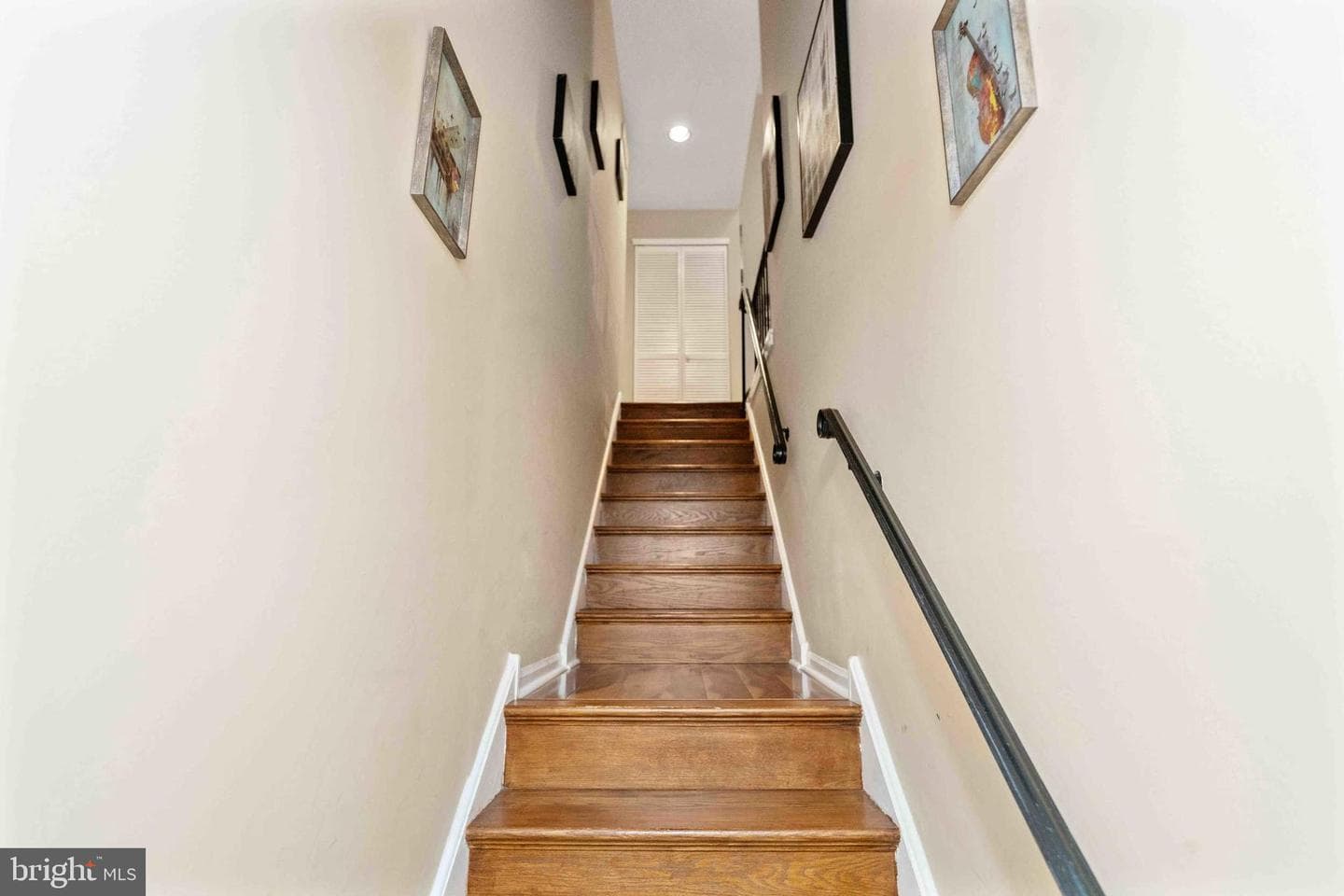 46 Woodbine Court photo 24