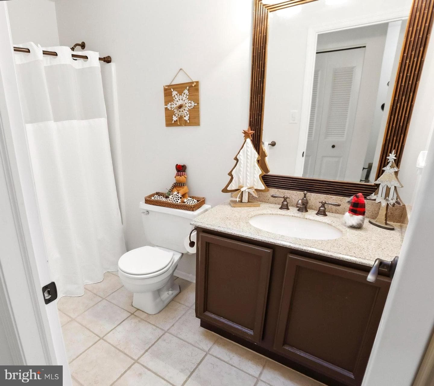 1405 Village Green Drive photo 27