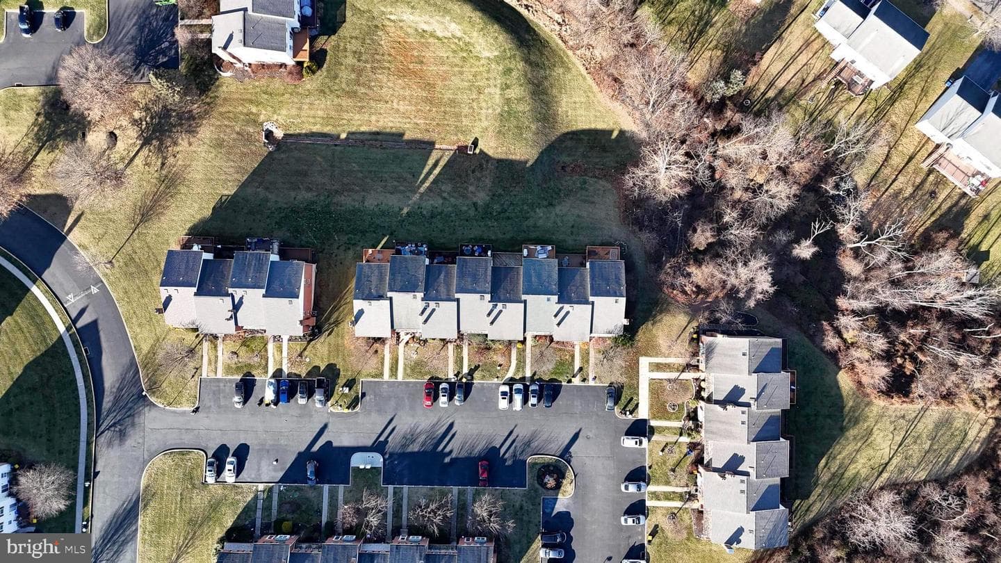 1405 Village Green Drive photo 46