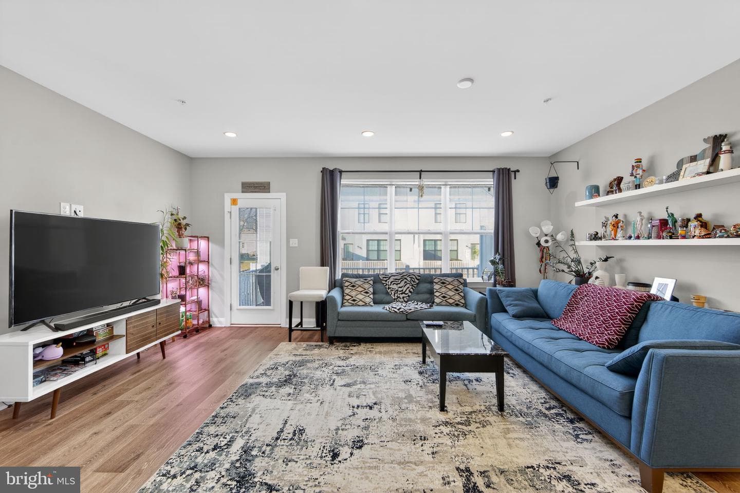 321 Chestnut Street photo 8