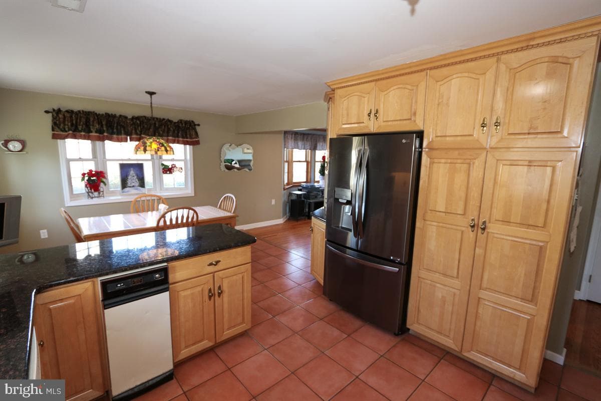 642 Kirkwood Street photo 22