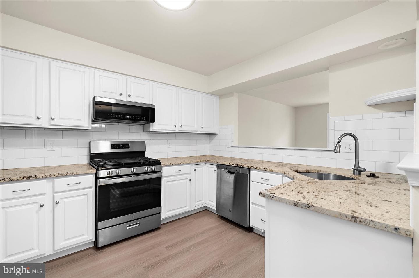 278 Elm Court photo 8