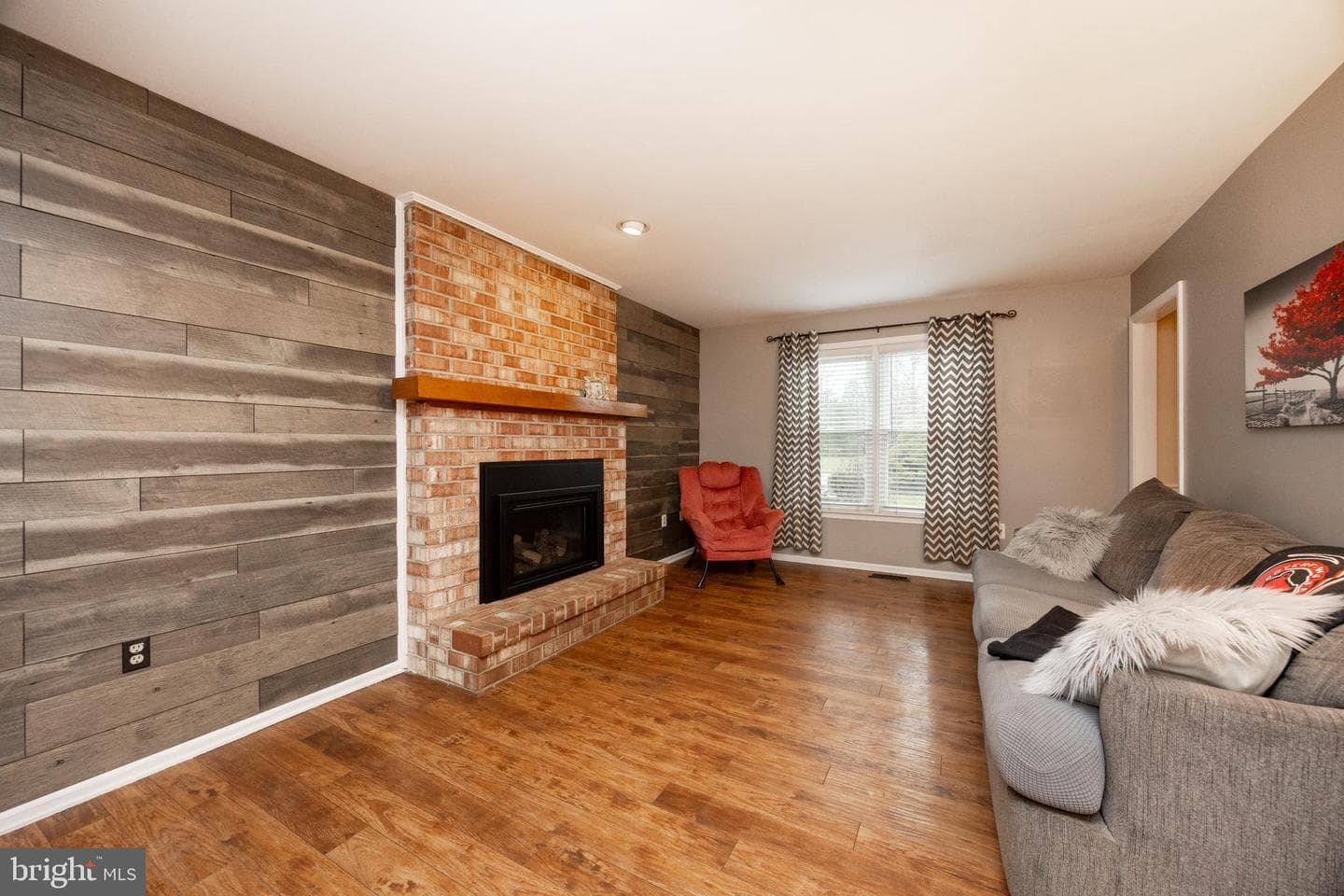204 E Buchert Road photo 12