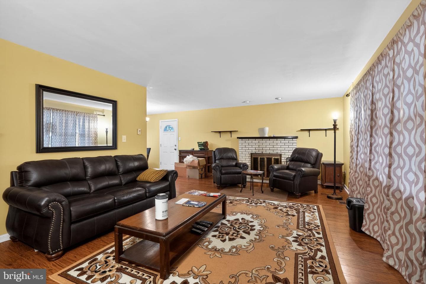2210 Wisteria Avenue photo 3